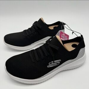 NEW w/TAGS Skechers Memory Foam Women’s Shoes “10 Wide Fit”